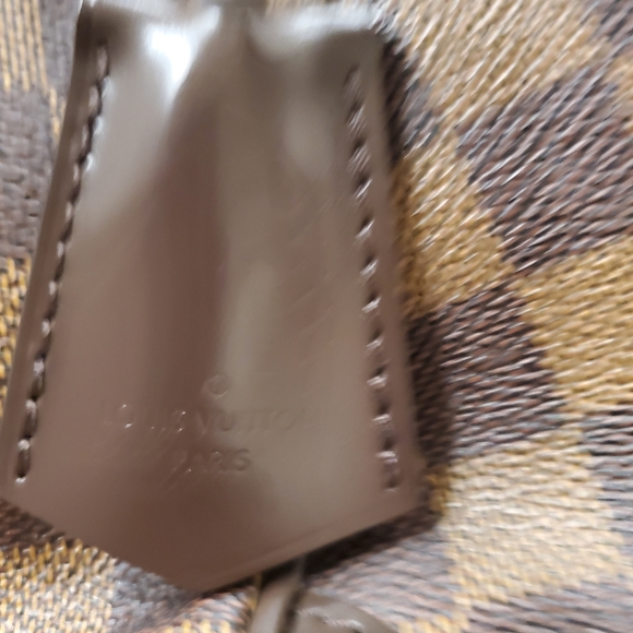 Louis Vuitton Vintage Purse - Picture 11 of 16